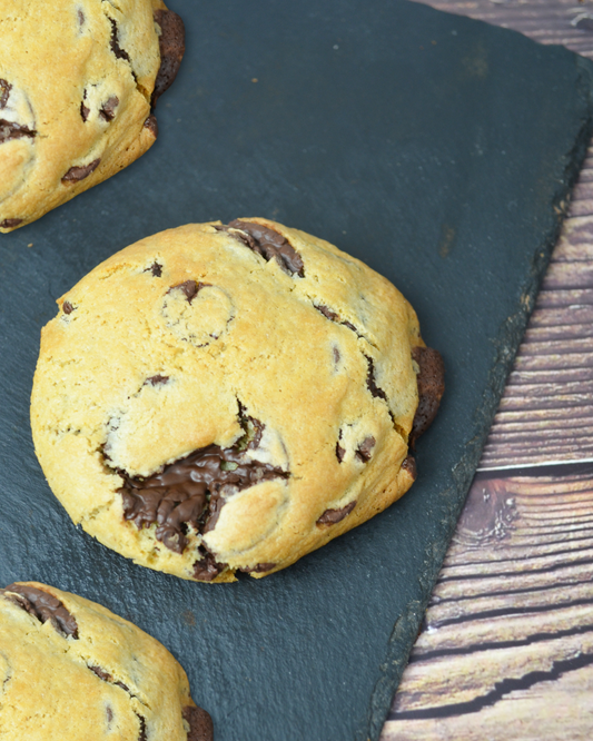 6 Double Chocolate Chip Cookies