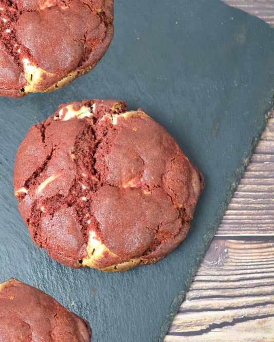 6 Red Velvet Cookies